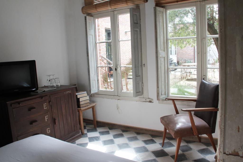 Posada Casa Zinc Manantiales الغرفة الصورة